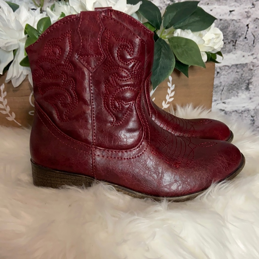 Cat & Jack Brick Girls Boots Size 2